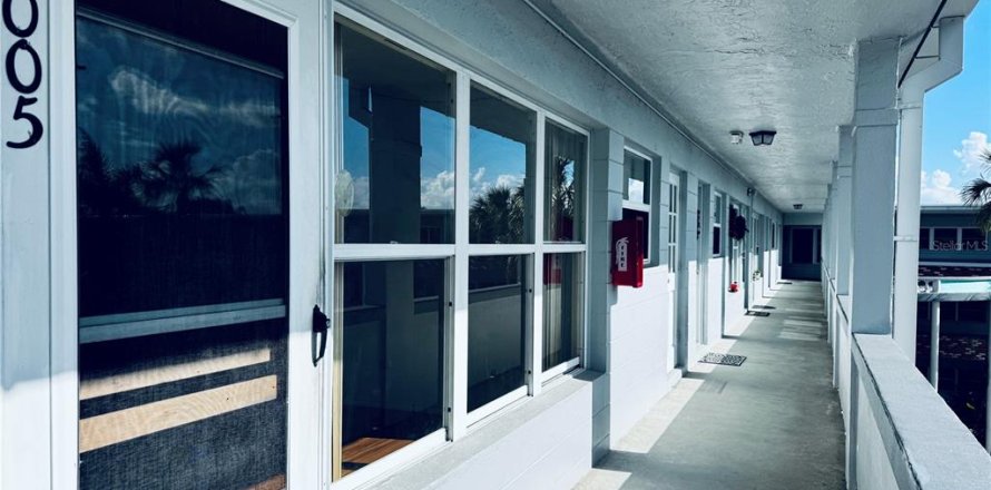 Condo à Kenneth City, Floride, 2 chambres  № 1527370