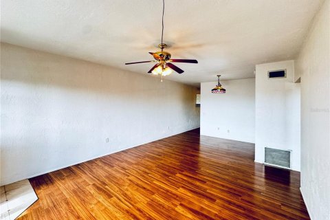 Copropriété à vendre à Kenneth City, Floride: 2 chambres, 77.57 m2 № 1527370 - photo 3