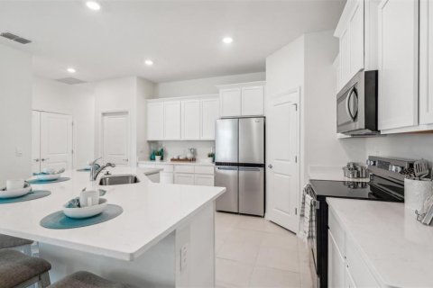 House in Wesley Chapel, Florida 3 bedrooms, 135.92 sq.m. № 1870358 - photo 6