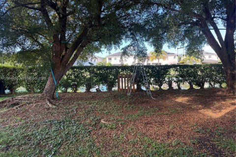 House in Homestead, Florida 4 bedrooms, 163.69 sq.m. № 2052979 - photo 8