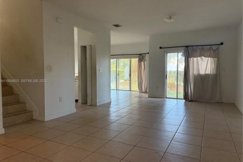 House in Homestead, Florida 4 bedrooms, 163.69 sq.m. № 2052979 - photo 12