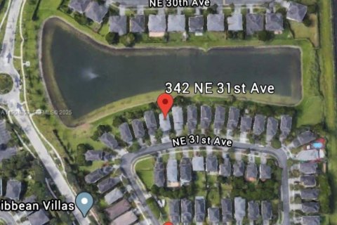 House in Homestead, Florida 4 bedrooms, 163.69 sq.m. № 2052979 - photo 3