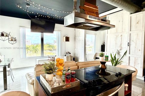 Condominio en venta en Miami, Florida, 2 dormitorios, 85.93 m2 № 2043784 - foto 4