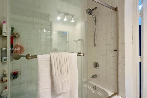Condominio en venta en Miami, Florida, 2 dormitorios, 85.93 m2 № 2043784 - foto 11