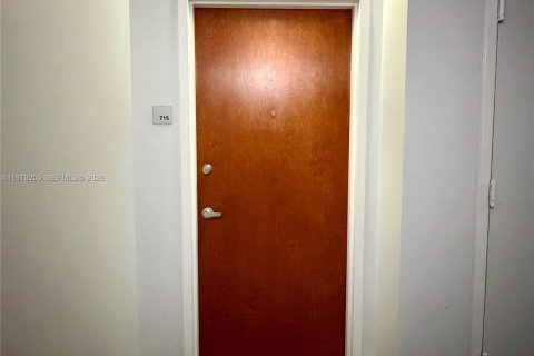 Condominio en venta en Miami, Florida, 2 dormitorios, 85.93 m2 № 2043784 - foto 19