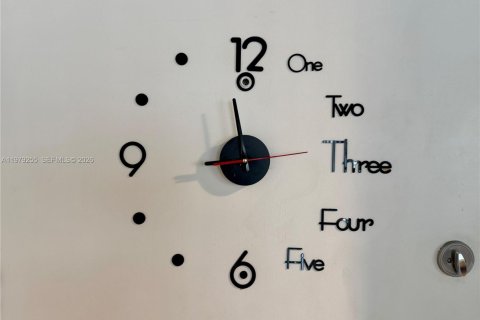 Condominio en venta en Miami, Florida, 2 dormitorios, 85.93 m2 № 2043784 - foto 18