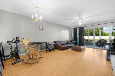 Condominio en venta en Mulberry, Florida, 2 dormitorios, 97.83 m2 № 1917930 - foto 5