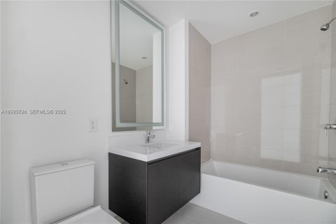 Купить кондоминиум в Майами, Флорида 4 спальни, 357.86м2, № 1982109 - фото 21