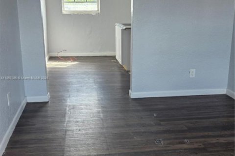 Appartement à louer à Miami, Floride: 2 chambres № 1949897 - photo 2