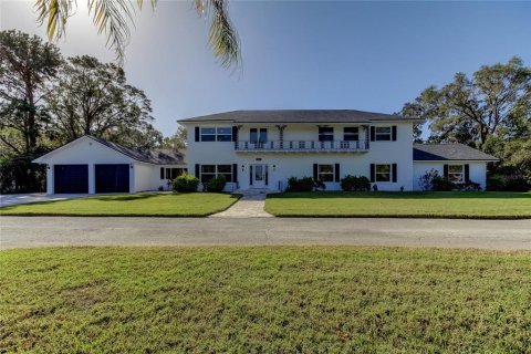 House in Dunedin, Florida 5 bedrooms, 587.98 sq.m. № 1750659 - photo 2