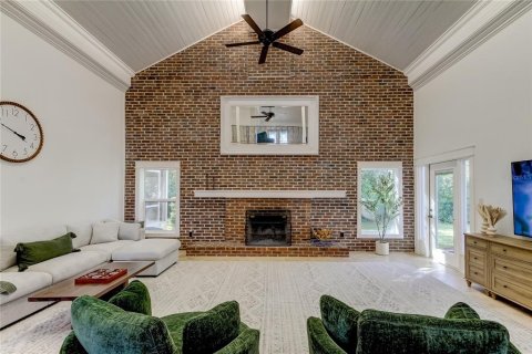 House in Dunedin, Florida 5 bedrooms, 587.98 sq.m. № 1750659 - photo 10