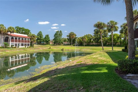 Condo in Lake Wales, Florida, 2 bedrooms  № 1736948 - photo 22
