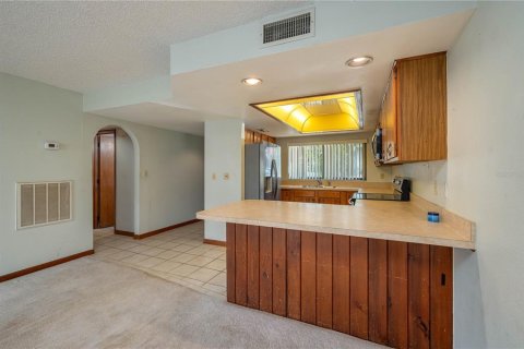 Condo in Lake Wales, Florida, 2 bedrooms  № 1736948 - photo 5