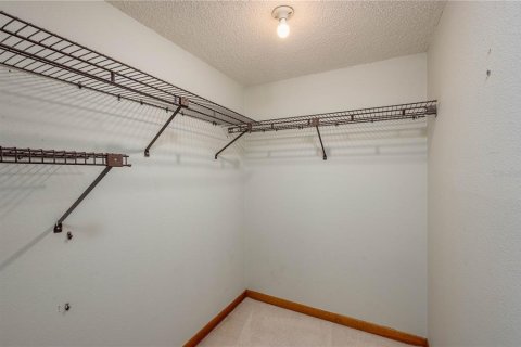 Condo in Lake Wales, Florida, 2 bedrooms  № 1736948 - photo 13