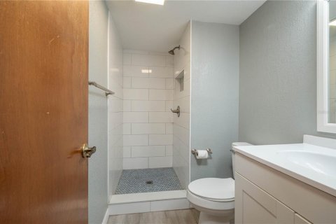 Condo in Lake Wales, Florida, 2 bedrooms  № 1736948 - photo 18