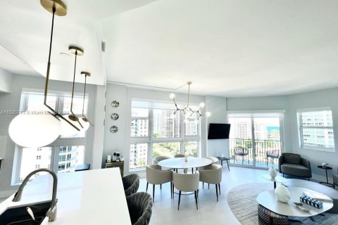 Снять в аренду кондоминиум в Авентура, Флорида 3 спальни, 148.64м2, № 2034648 - фото 2