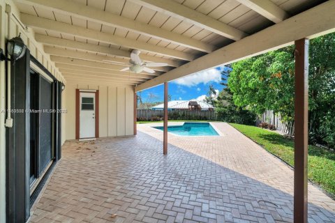 House in Boca Raton, Florida 4 bedrooms, 170.75 sq.m. № 1871937 - photo 12