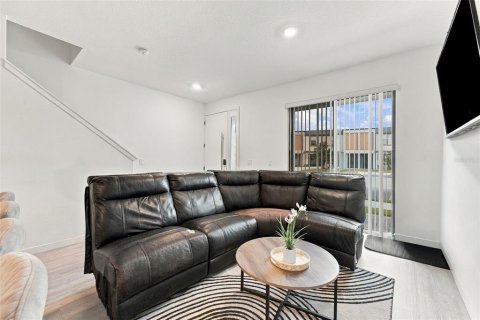 Touwnhouse à vendre à Kissimmee, Floride: 3 chambres, 126.35 m2 № 2425820 - photo 7