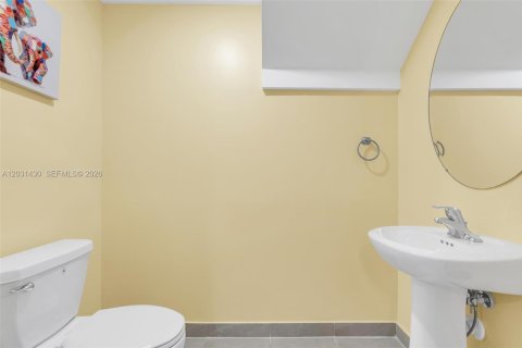 Adosado en alquiler en Miami, Florida, 3 dormitorios, 123.65 m2 № 2084996 - foto 10