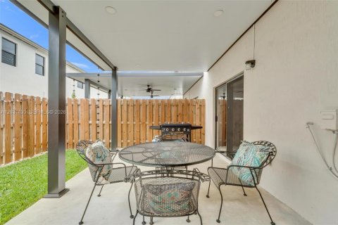 Adosado en alquiler en Miami, Florida, 3 dormitorios, 123.65 m2 № 2084996 - foto 22