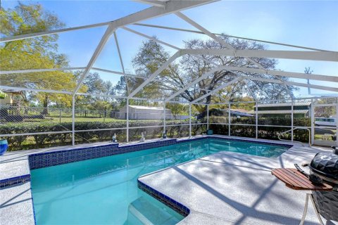 House in Dade City, Florida 3 bedrooms, 237.64 sq.m. № 1517087 - photo 6