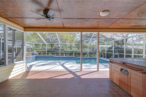 House in Dade City, Florida 3 bedrooms, 237.64 sq.m. № 1517087 - photo 5