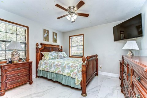 House in Dade City, Florida 3 bedrooms, 237.64 sq.m. № 1517087 - photo 21