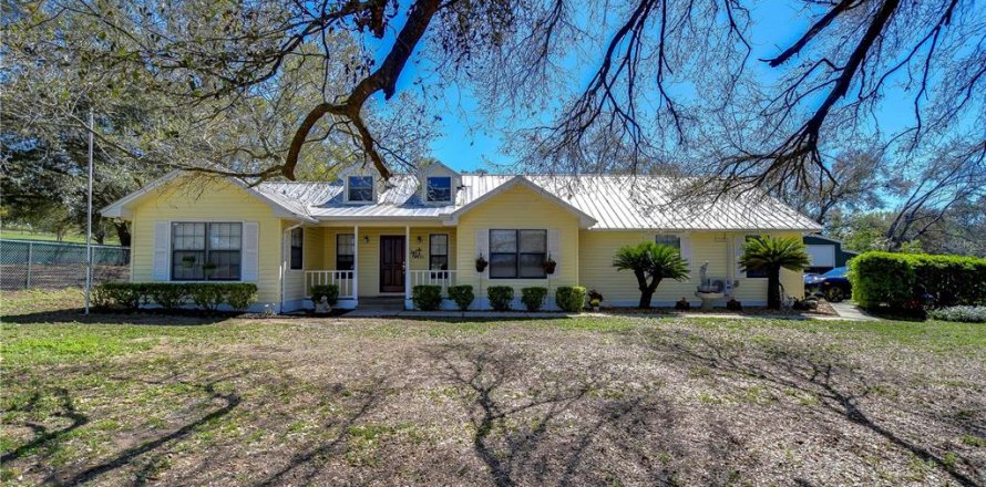 House in Dade City, Florida 3 bedrooms, 237.64 sq.m. № 1517087