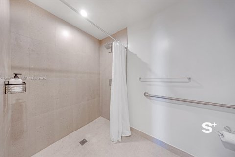 Copropriété à vendre à Miami, Floride: 2 chambres, 85.93 m2 № 2243638 - photo 23