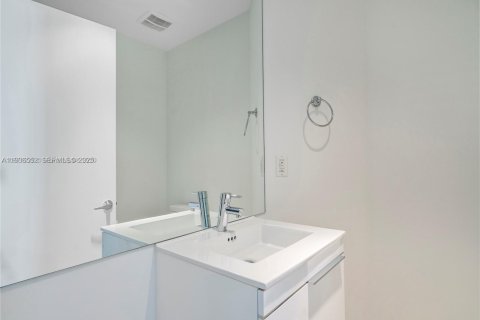 Copropriété à vendre à North Miami Beach, Floride: 2 chambres, 159.61 m2 № 1994669 - photo 11