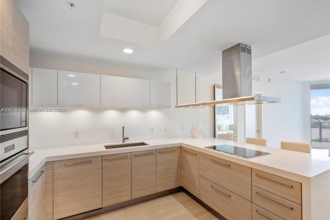 Copropriété à vendre à North Miami Beach, Floride: 2 chambres, 159.61 m2 № 1994669 - photo 9