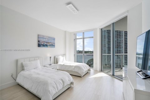 Copropriété à vendre à North Miami Beach, Floride: 2 chambres, 159.61 m2 № 1994669 - photo 21