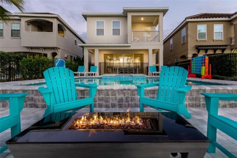 House in Four Corners, Florida 6 bedrooms, 318.47 sq.m. № 1777275 - photo 5