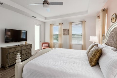 House in Four Corners, Florida 6 bedrooms, 318.47 sq.m. № 1777275 - photo 29