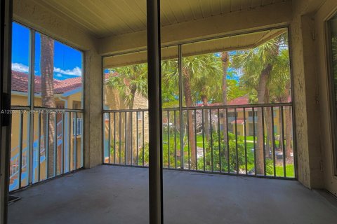 Condo in Coral Springs, Florida, 2 bedrooms  № 2263056 - photo 8