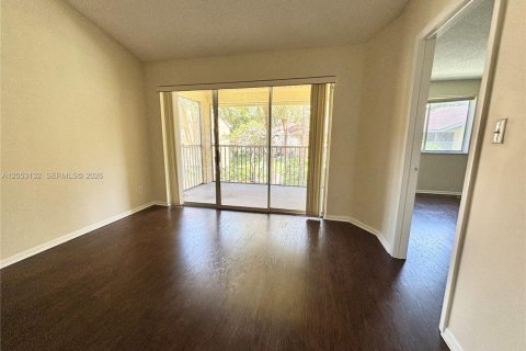 Condo in Coral Springs, Florida, 2 bedrooms  № 2263056 - photo 15