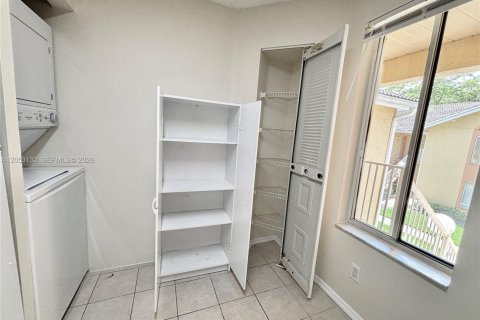 Condo in Coral Springs, Florida, 2 bedrooms  № 2263056 - photo 13