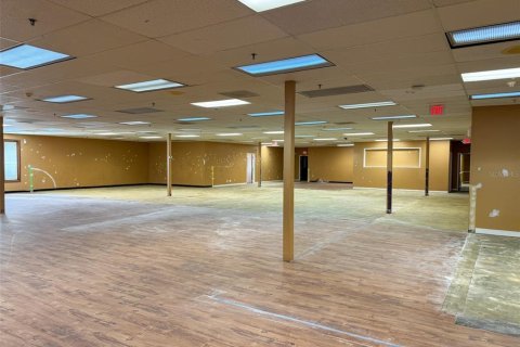 Immobilier commercial à louer à Gainesville, Floride № 2128584 - photo 7