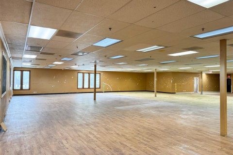 Immobilier commercial à louer à Gainesville, Floride № 2128584 - photo 8