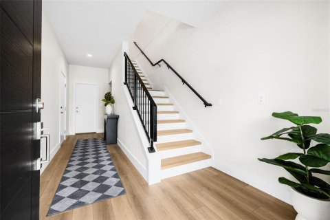 Adosado en venta en Saint Petersburg, Florida, 3 dormitorios, 183.57 m2 № 1555100 - foto 9