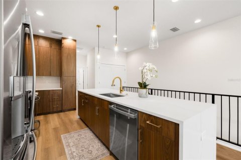 Adosado en venta en Saint Petersburg, Florida, 3 dormitorios, 183.57 m2 № 1555100 - foto 15