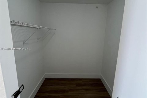 Condominio en venta en Miami Beach, Florida, 1 dormitorio, 84.54 m2 № 1739683 - foto 9