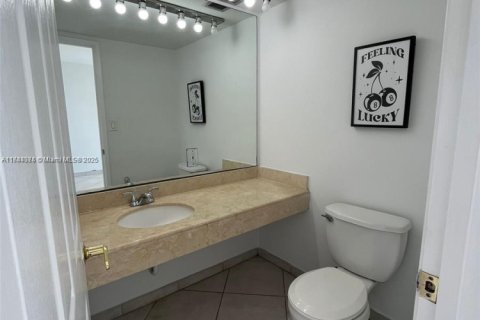 Condominio en venta en Miami Beach, Florida, 1 dormitorio, 84.54 m2 № 1739683 - foto 10