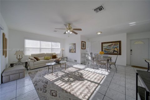 Appartement à louer à Fort Lauderdale, Floride: 1 chambre, 88.26 m2 № 2079448 - photo 6