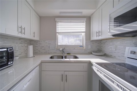 Appartement à louer à Fort Lauderdale, Floride: 1 chambre, 88.26 m2 № 2079448 - photo 9