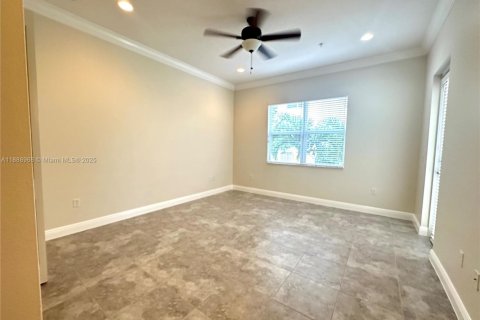 Снять в аренду таунхаус в Пемброк-Пайнс, Флорида 3 спальни, 161.09м2, № 1941434 - фото 10