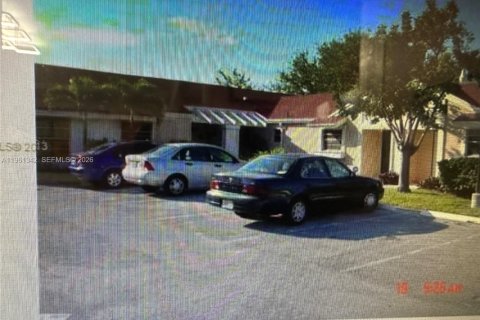 Снять в аренду виллу или дом в Майами, Флорида 2 спальни, 104.14м2, № 2023224 - фото 2