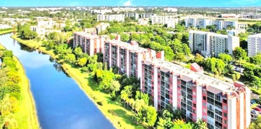 Condominio en Pompano Beach, Florida, 2 dormitorios  № 1146973