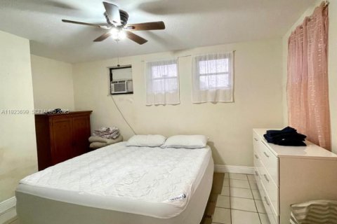 Снять в аренду таунхаус в Майами, Флорида 3 спальни, 111.67м2, № 1982678 - фото 12