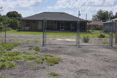 House in Lehigh Acres, Florida 3 bedrooms, 153.57 sq.m. № 1882519 - photo 20